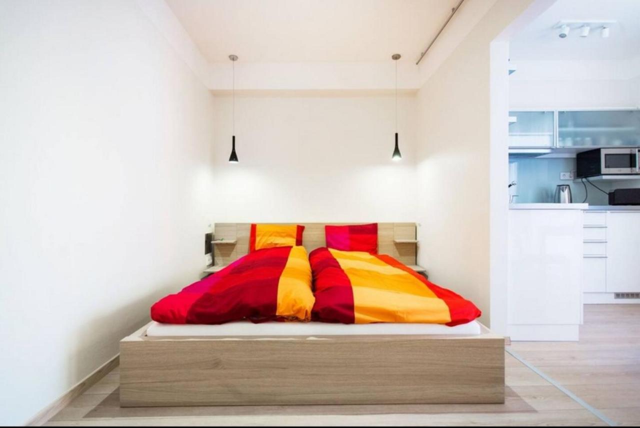 Orangehomes One Bedroom Modern In The Center Appartamento